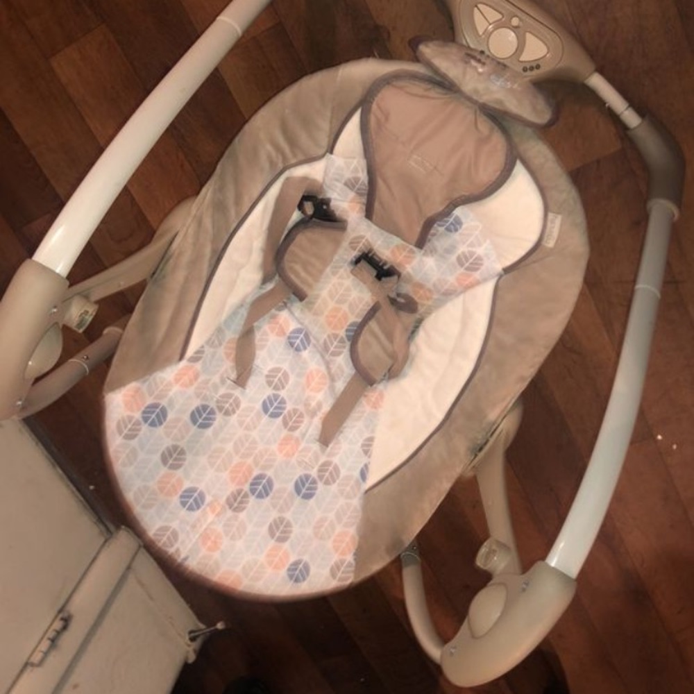 Baby Rocker - Picture 3 of 3